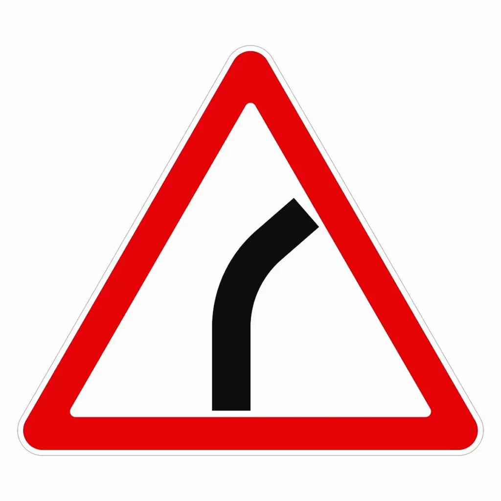 Предупреждающие дорожные знаки Опасный поворот в правую сторону